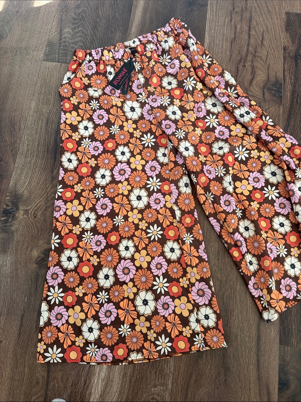 Nwt Floral Wide-Leg Pants in Orange, Pink, cream and brown - Picture 4 of 4